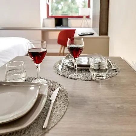 Le Nenuphar - Parking, Hyper-centre, 500m Gare Daire Cholet