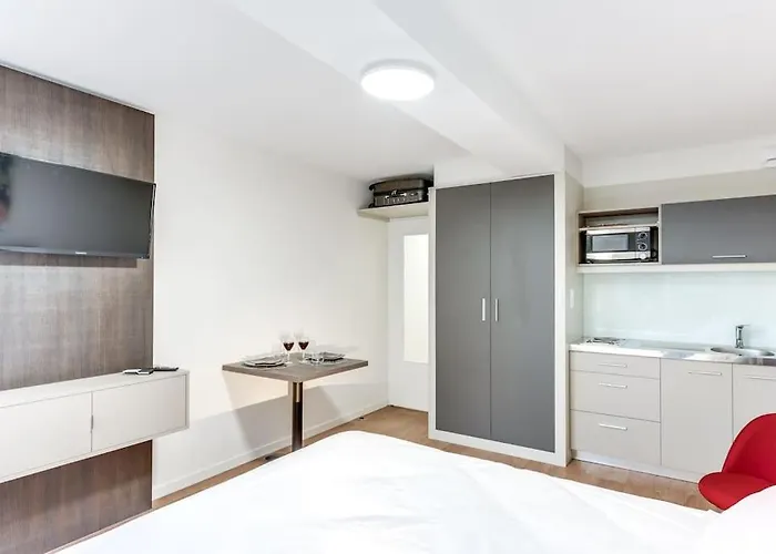 Appartement Le Nénuphar - Parking, Hyper-centre, 500m Gare